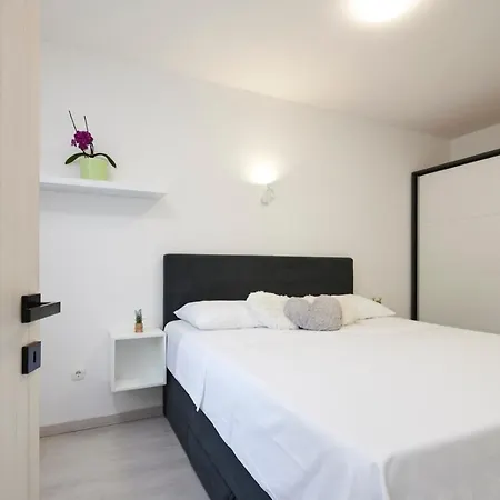 Διαμέρισμα Josip Ciovo *